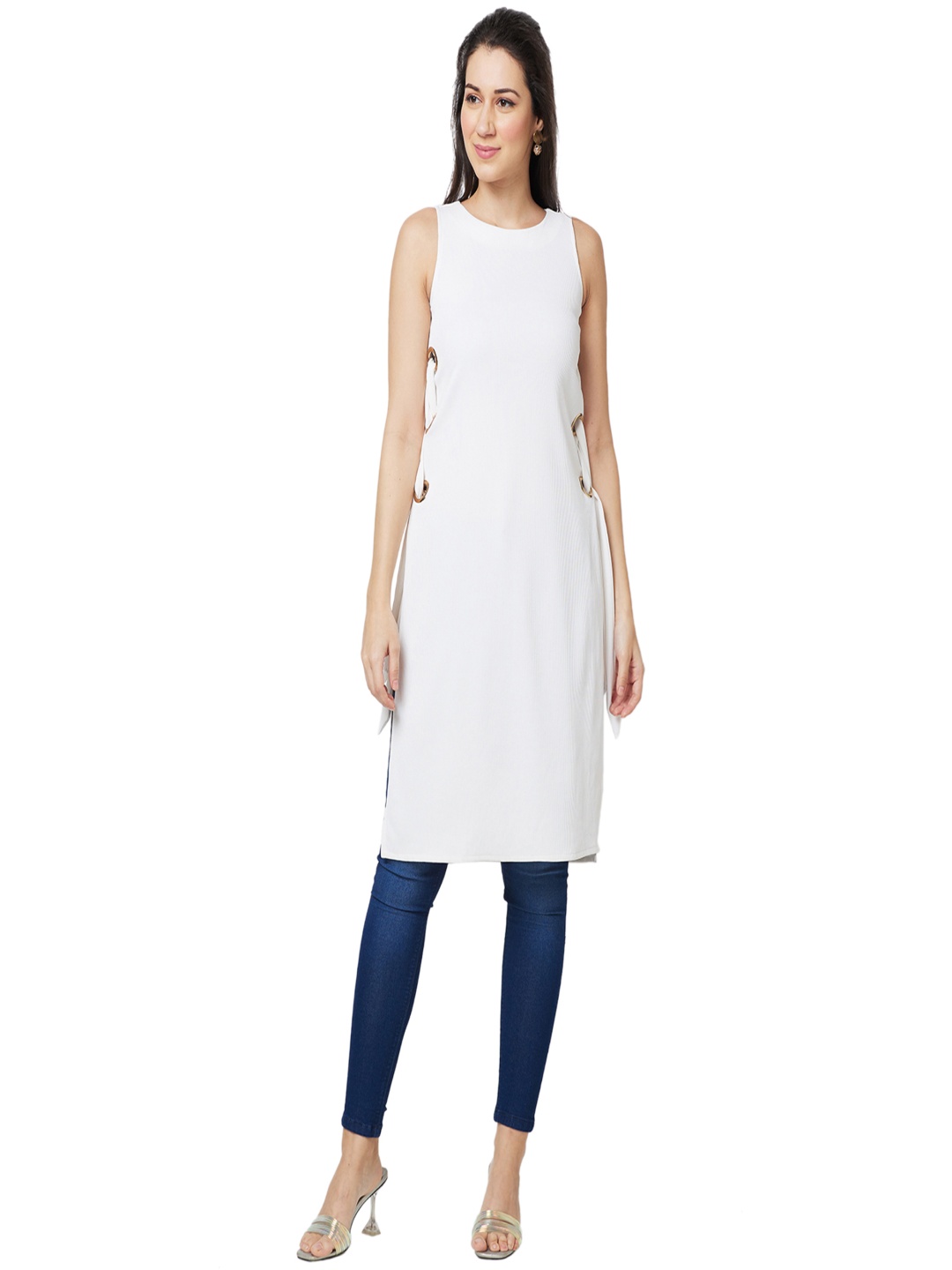 

Iti Ribbed Round Neck Knit Longline Top, White