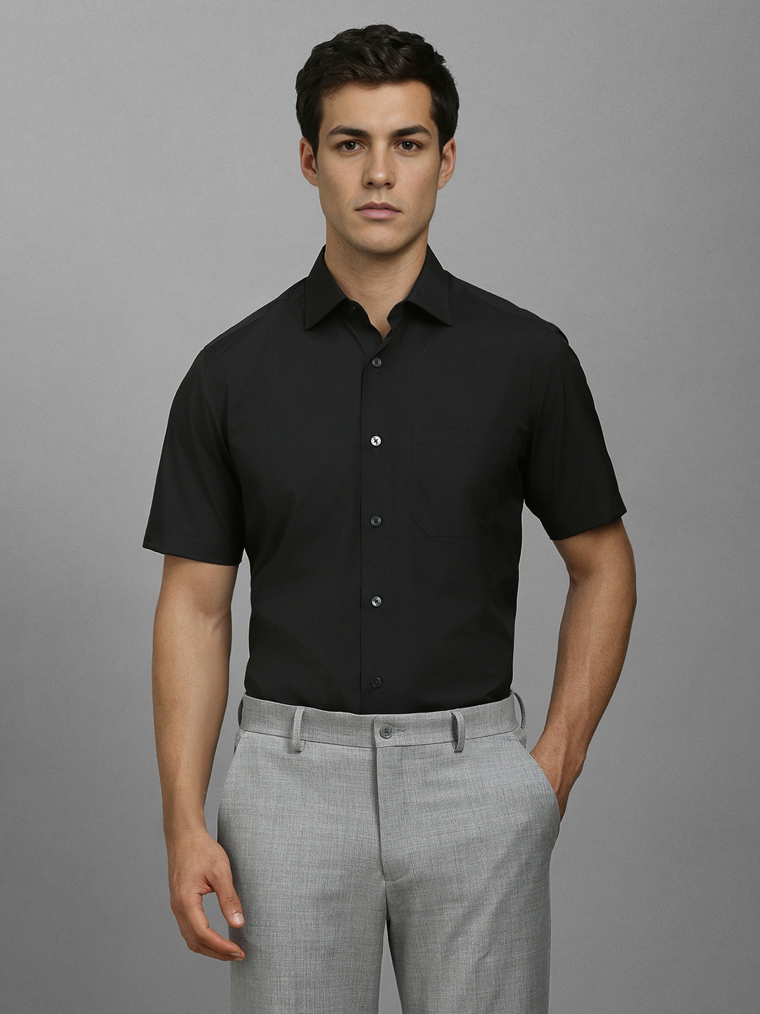 

Louis Philippe Men Classic Slim Fit Spread Collar Solid Cotton Formal Shirt, Black