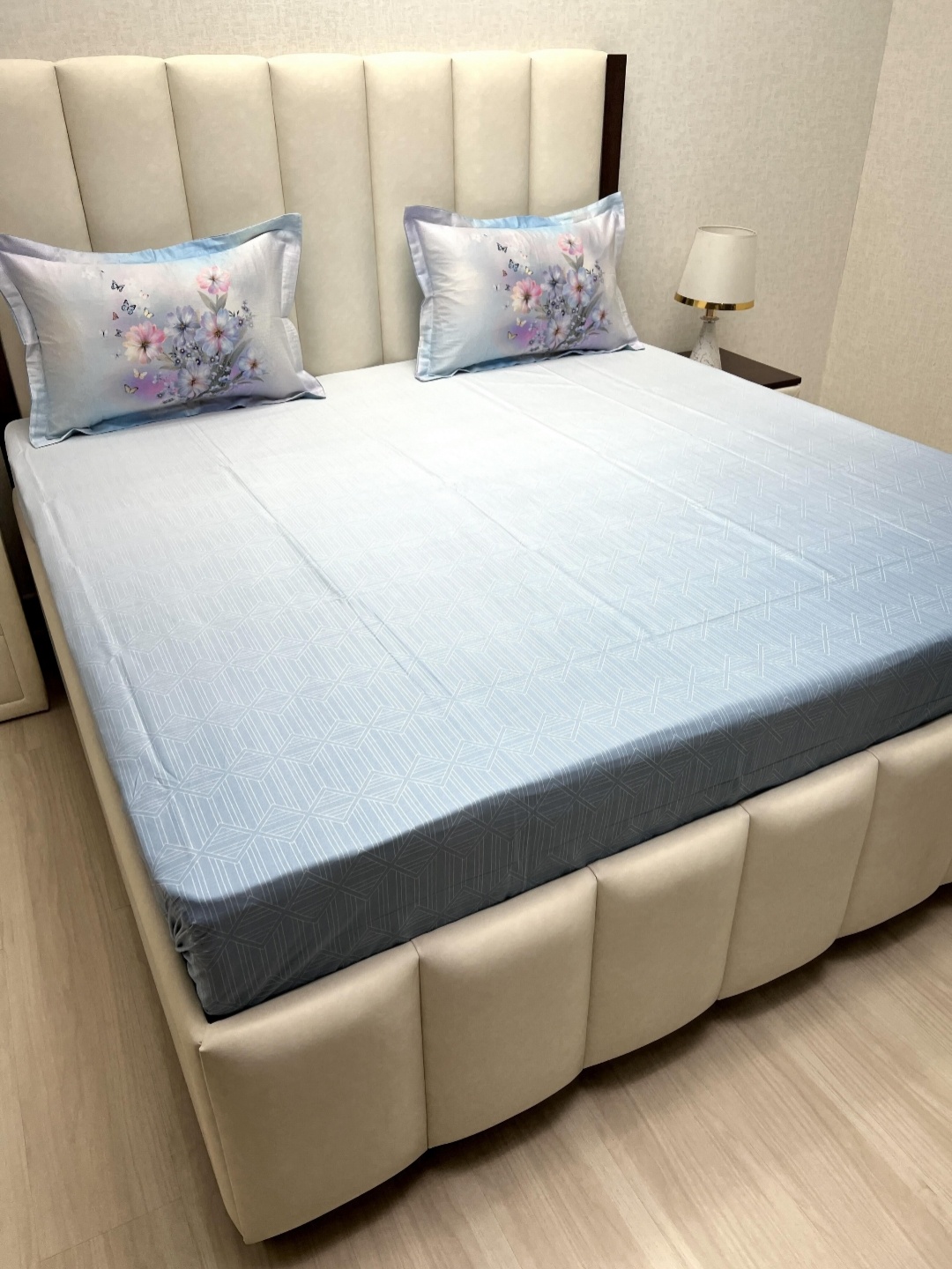 

Pure Decor Royal Majestic Printed Pure Cotton 330 TC King Bedsheet Set 2.74 m x 2.74 m, Blue