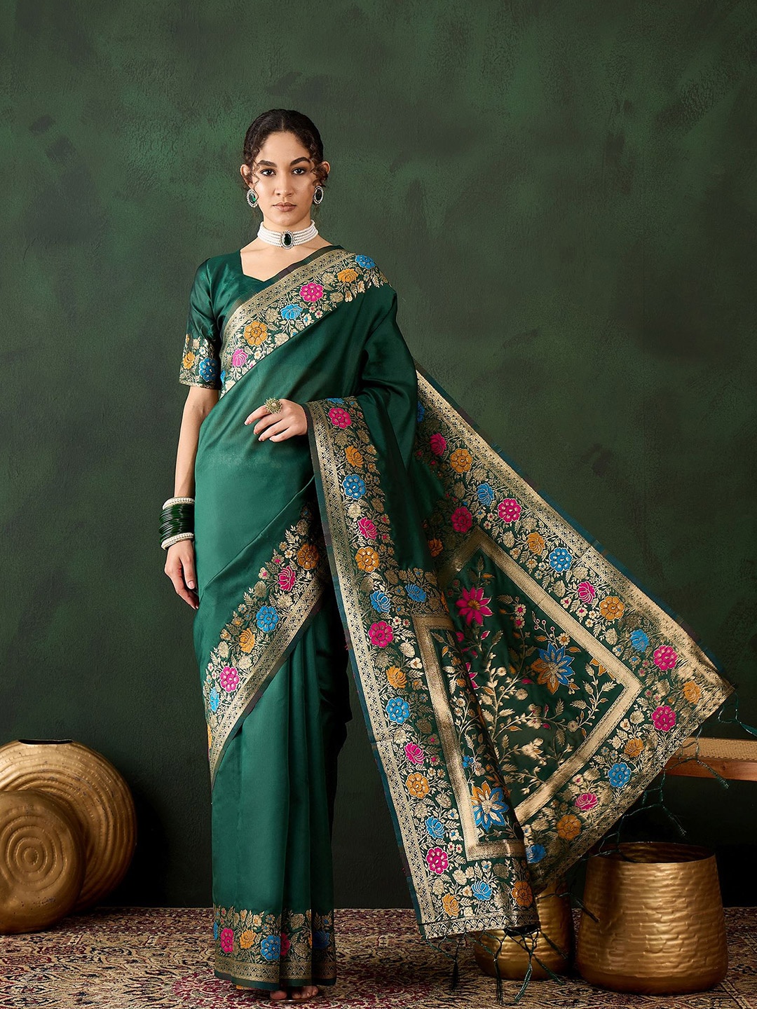 

KIMISHA Woven Design Zari Banarasi Saree, Green