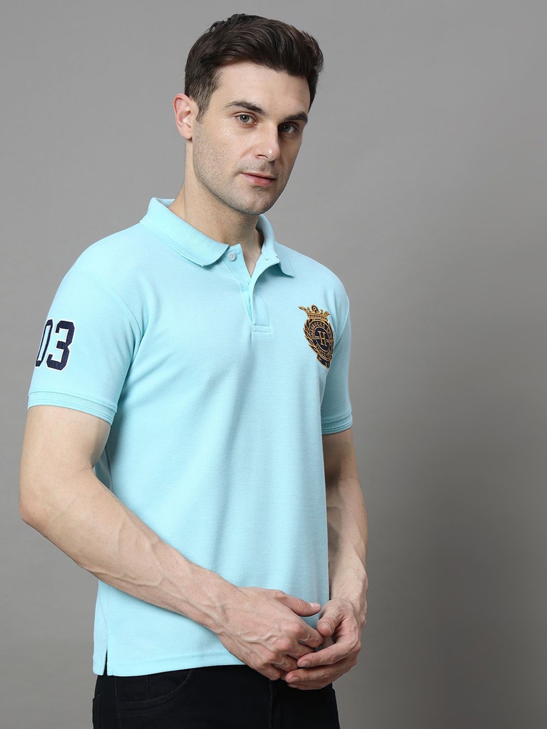 

HUSHBUCKS Men Polo Collar Applique T-shirt, Turquoise blue