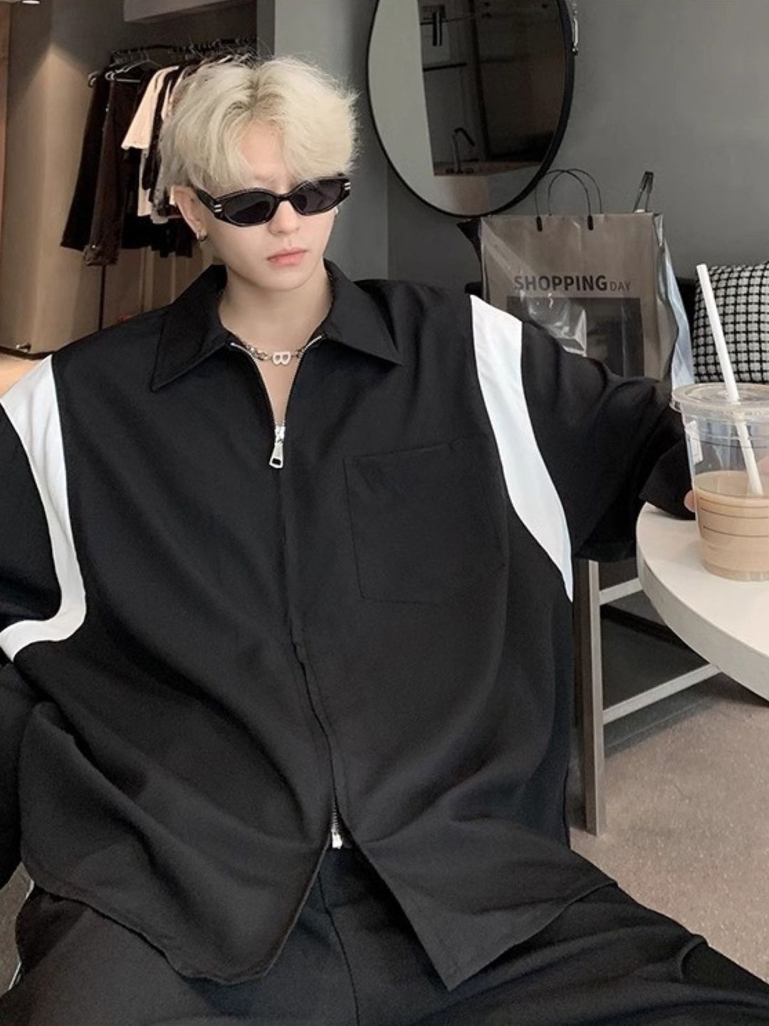 

StyleCast Men Standard Oversized Fit Spread Collar Solid Casual Shirt, Black