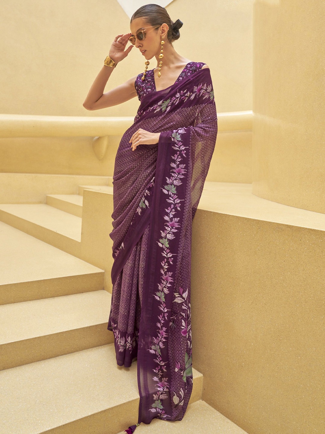

MAHALASA Floral Printed Pure Georgette Saree, Purple