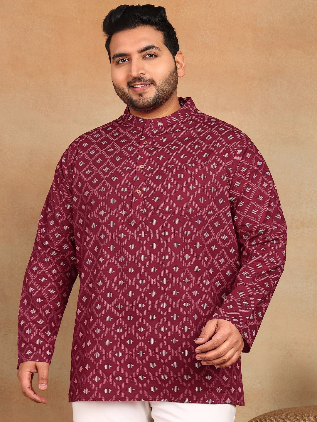 

Sztori Plus Size Men Geometric Printed Mandarin Collar Straight Kurta, Maroon