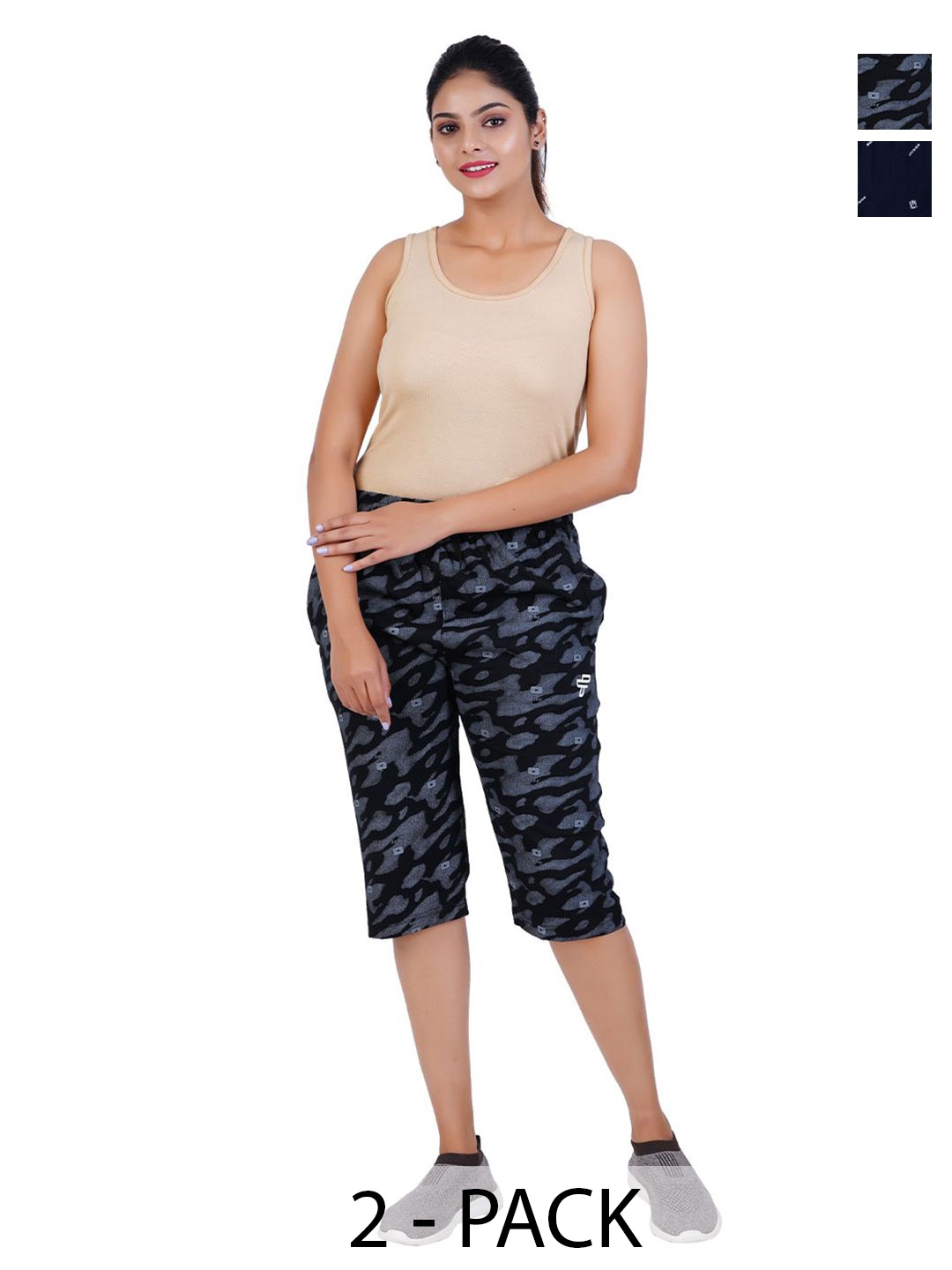 

FEEL TRACK Women Printed Capris, Black