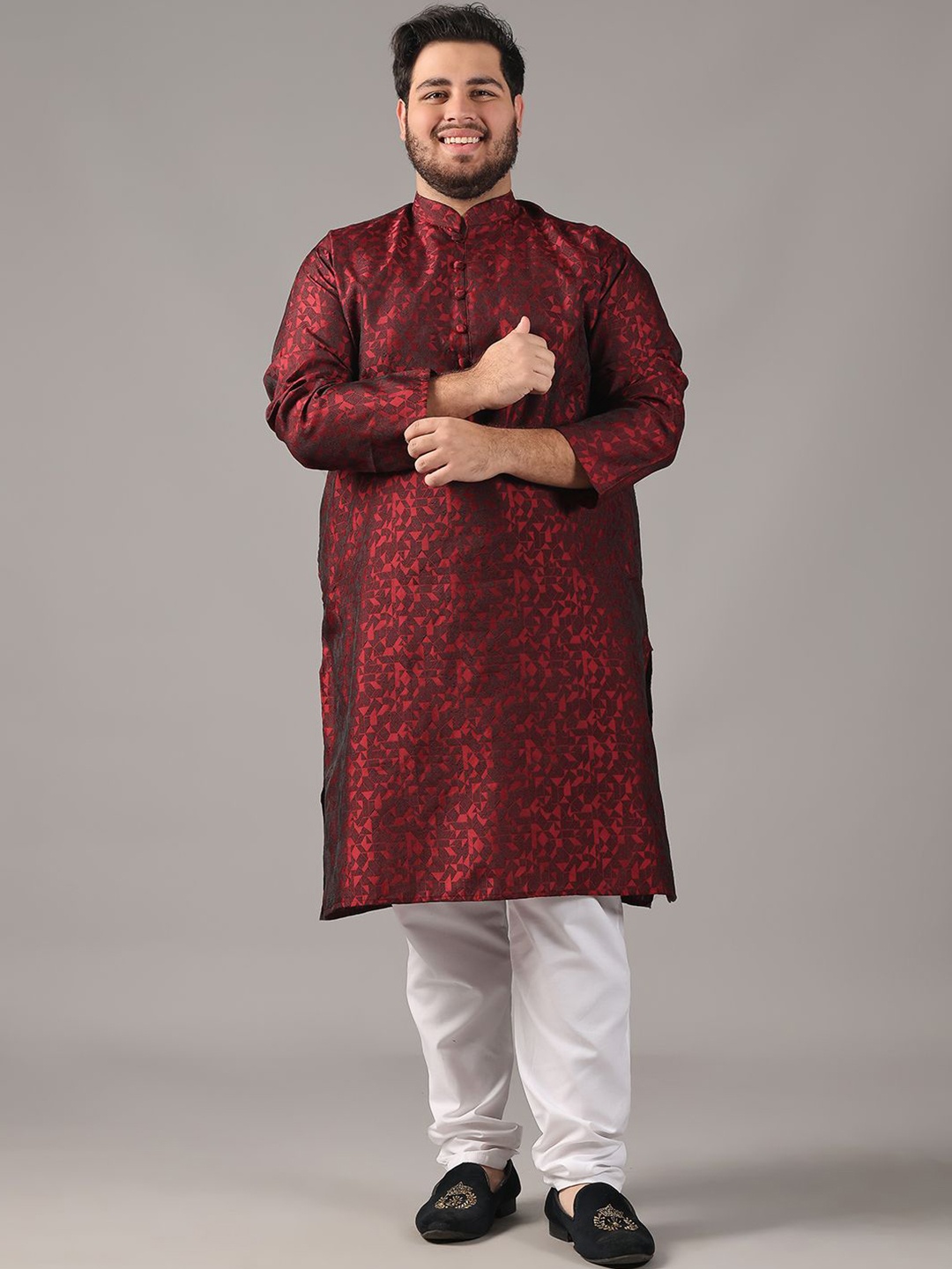 

SOJANYA PLUS Size Geometric Woven Design Mandarin Collar Straight Kurta, Red