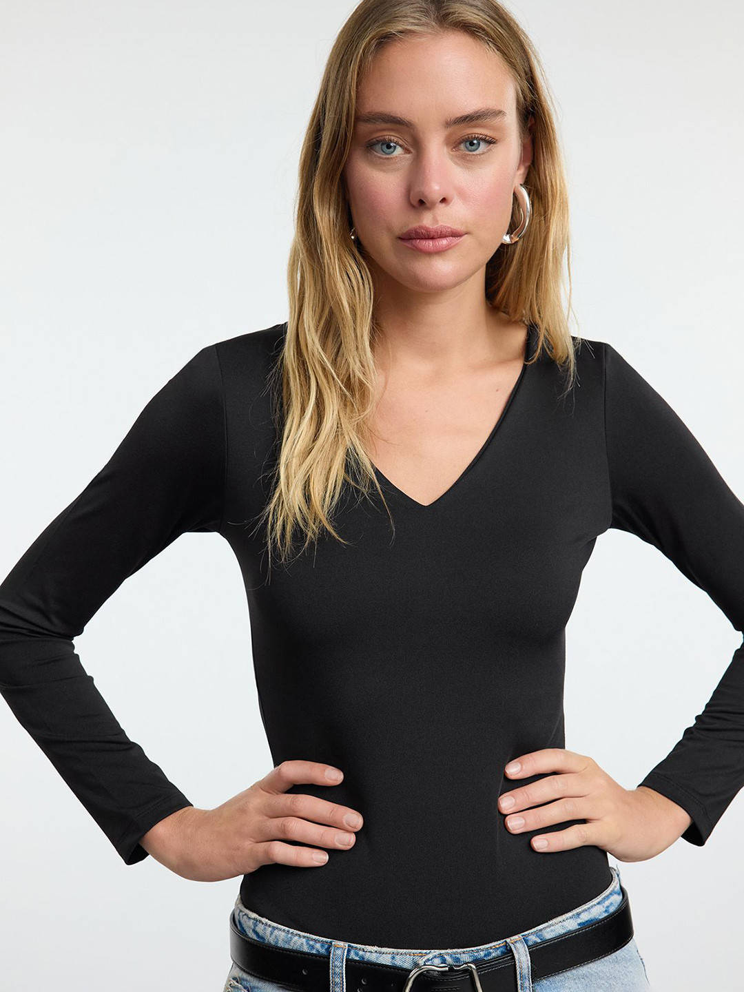 

Trendyol V-Neck Bodysuit, Black
