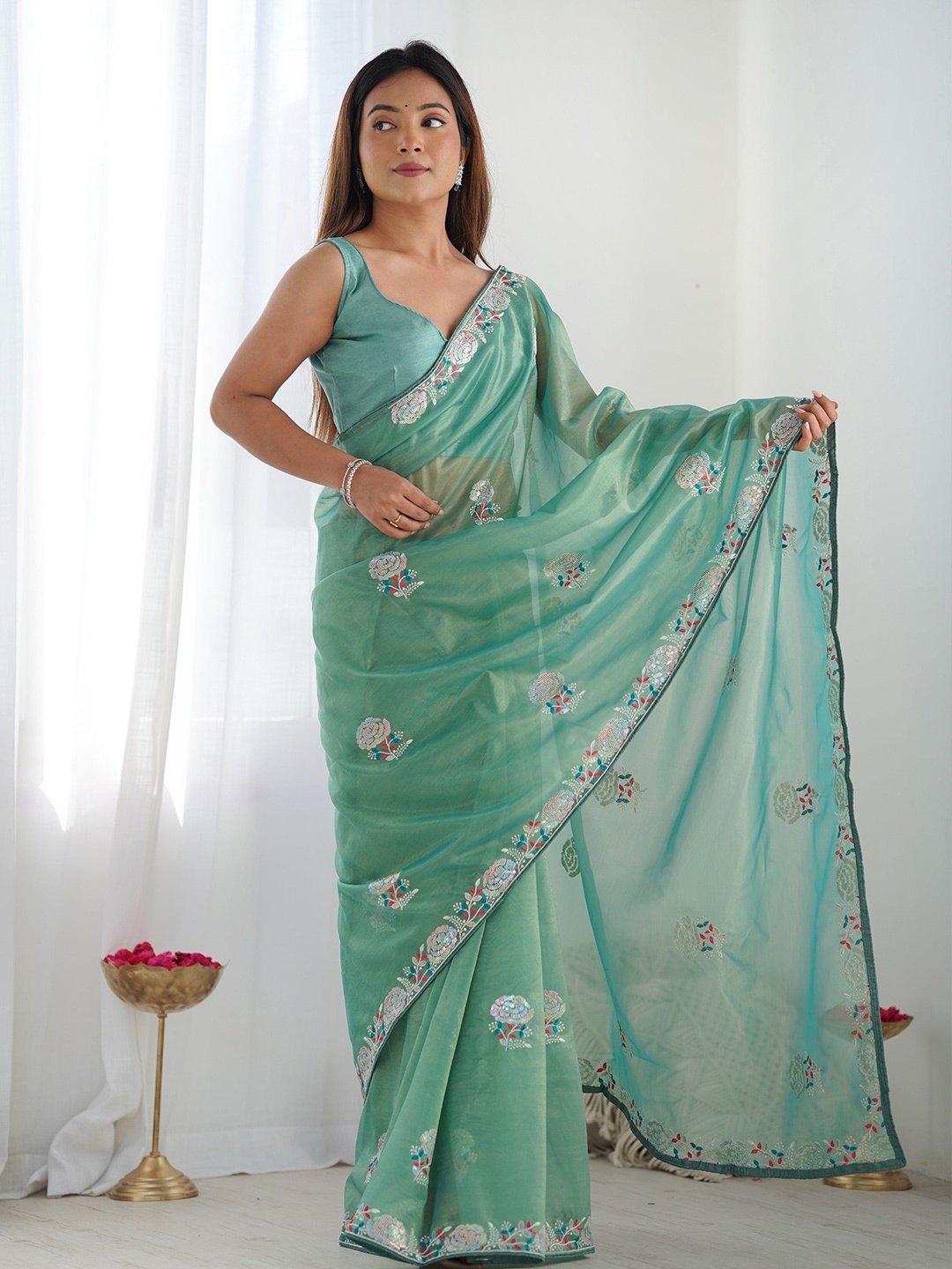 

Manu Designer Floral Embellished Sequinned Net Saree, Turquoise blue