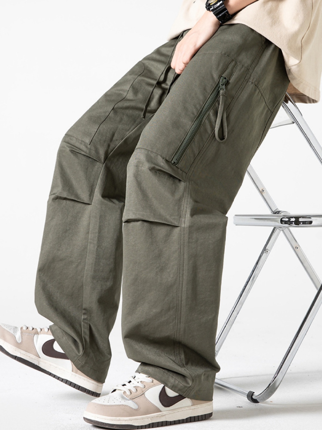

StyleCast Men Relaxed Fit Cargos Trousers, Olive