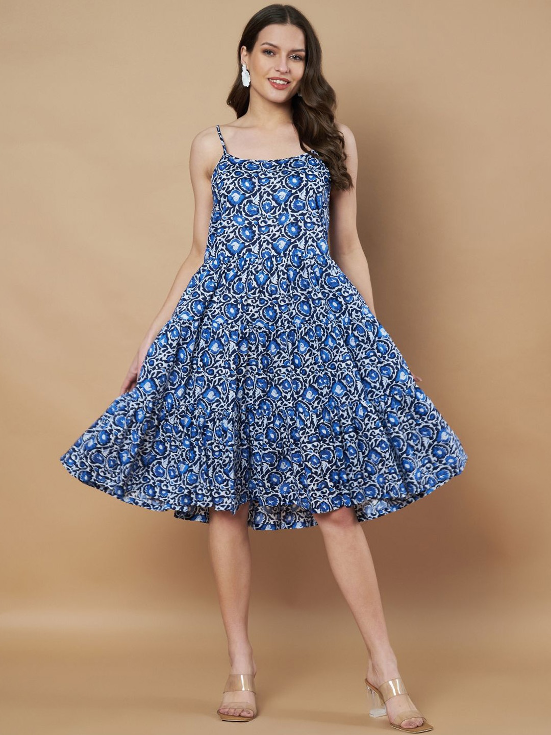 

Poshak Hub Women Floral Printed Kurta, Blue
