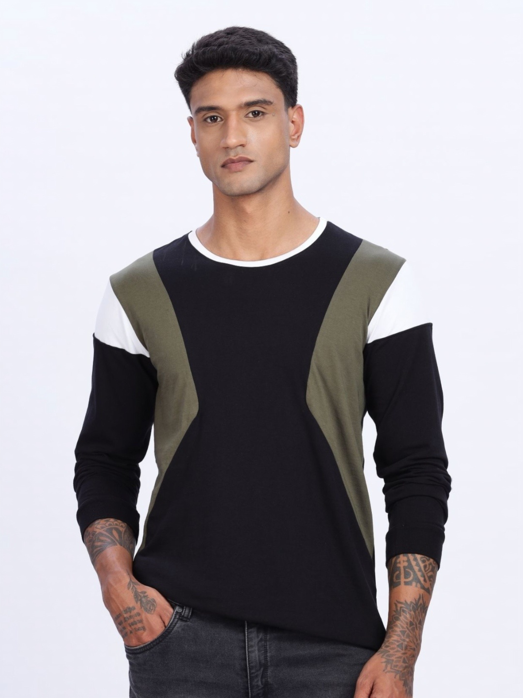 

ADRO Men Colourblocked Round Neck Cotton T-shirt, Olive