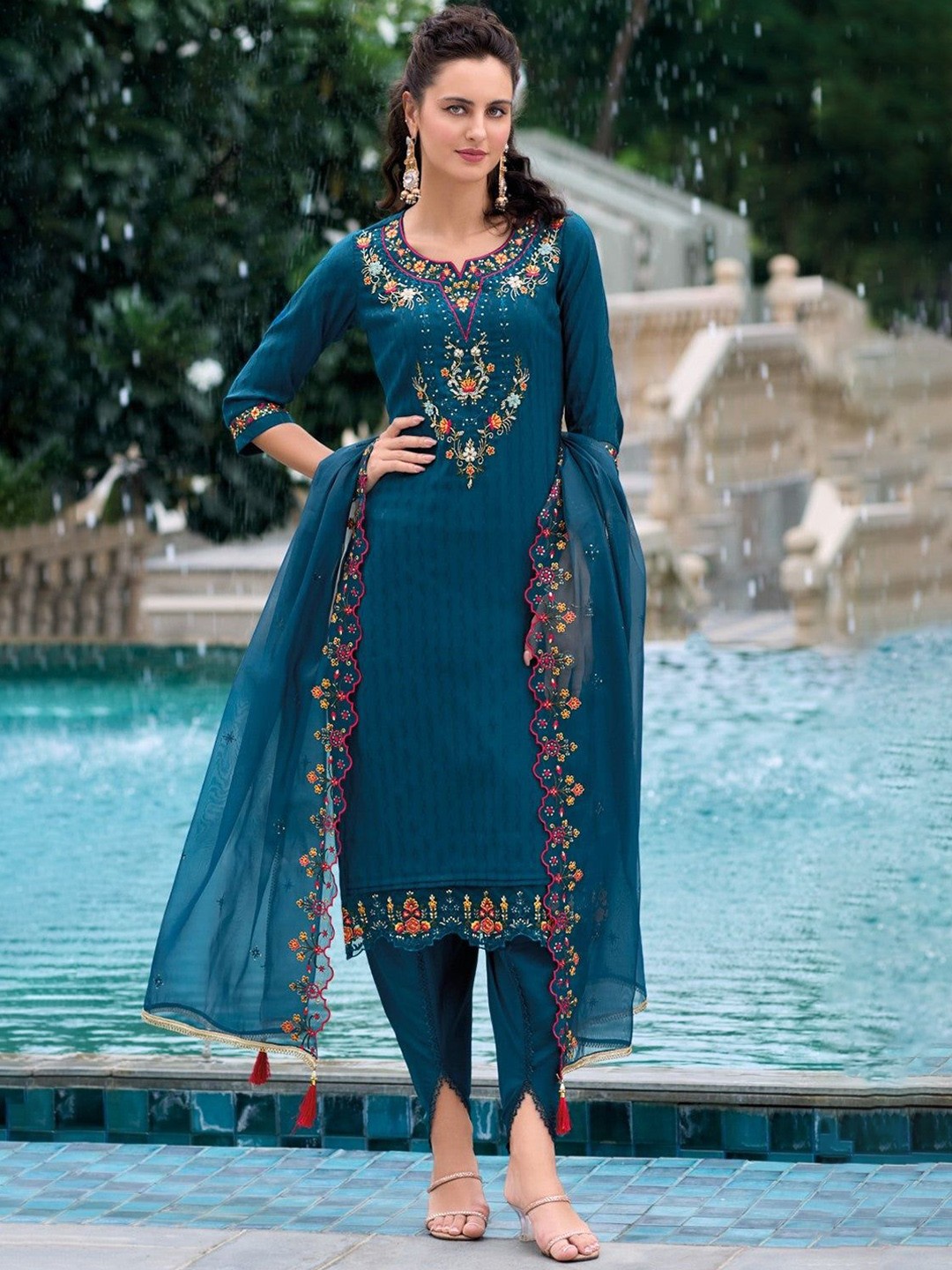 

REET MAHAL Floral Embroidered Beads & Stones Straight Kurta With Dhoti Pants & Dupatta, Navy blue