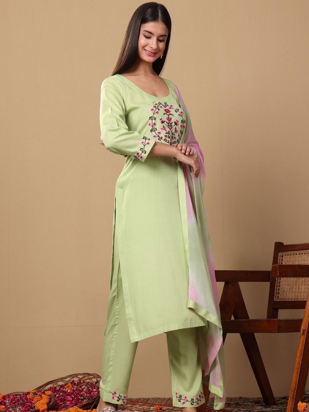 

Lative Colours of Fashion Floral Embroidered Scoop Neck Kurta With Trousers And Dupatta, Green