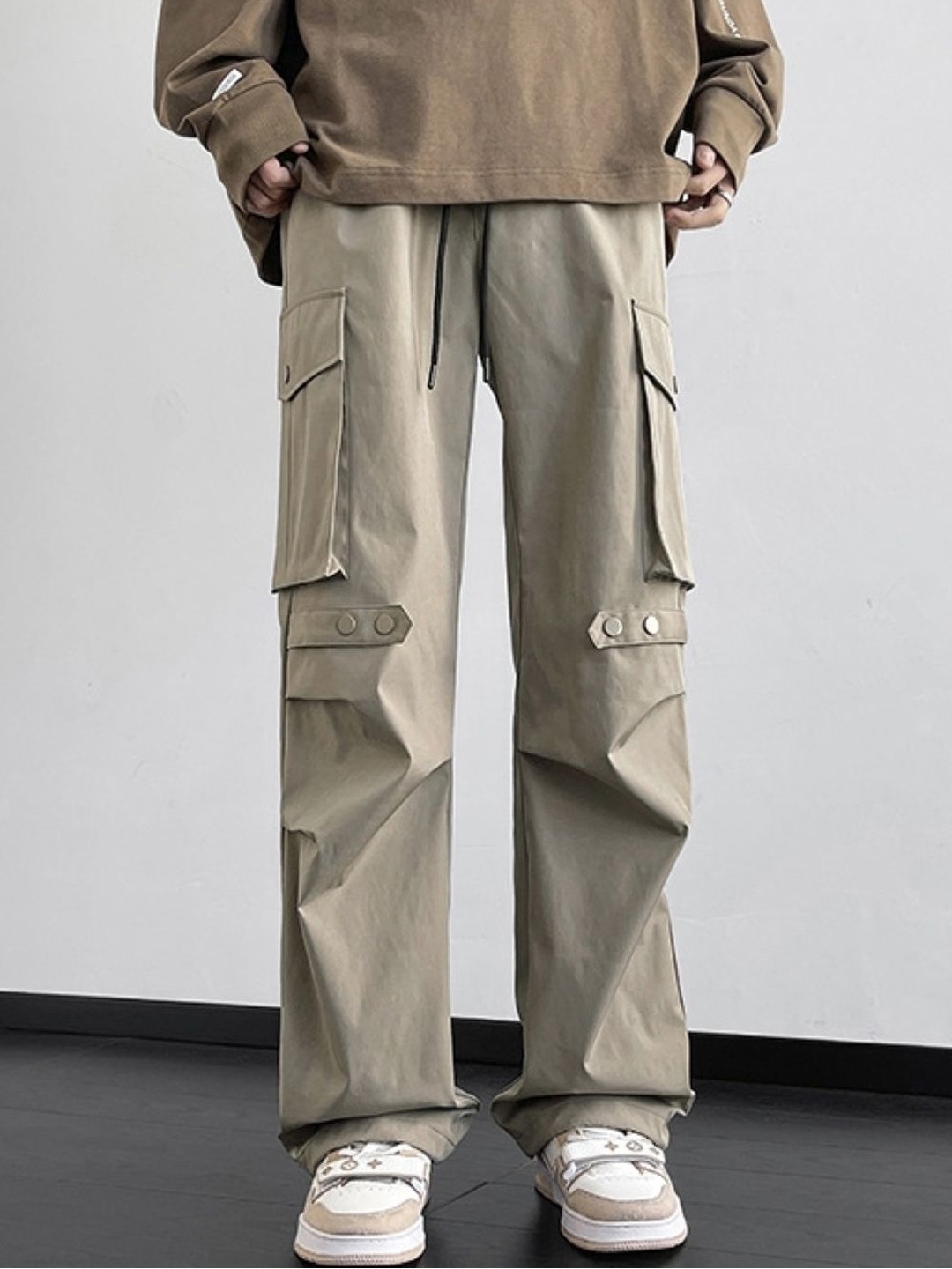 

StyleCast Men Original Mid-Rise Regular Fit Cargos Trousers, Khaki