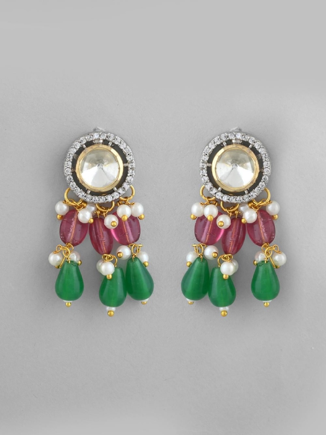 

STYYO Gold-Plated Kundan-Studded & Beaded Jewellery Set