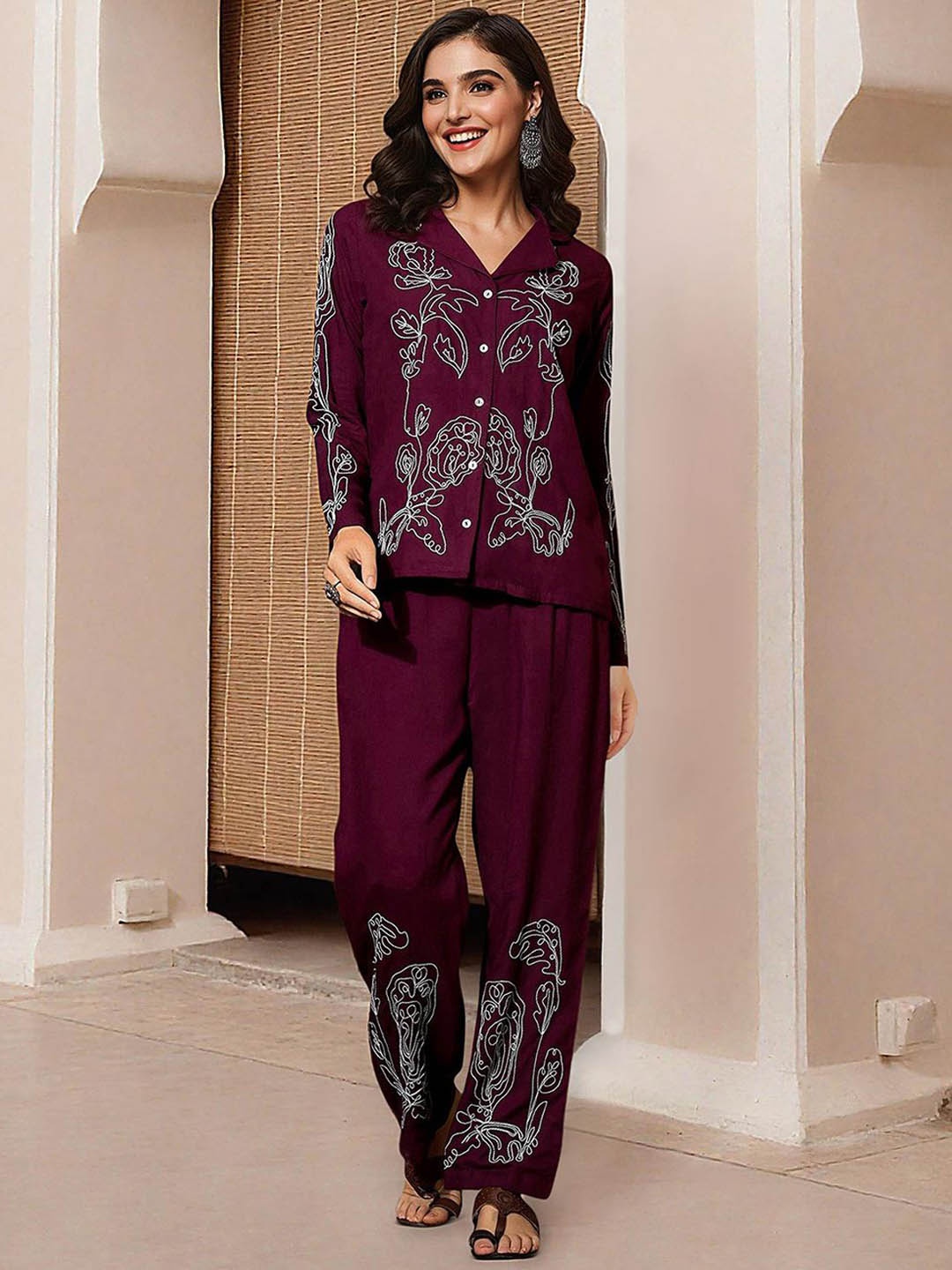 

ISHIN Floral Embroidered Lapel Collar Shirt with Trouser, Maroon