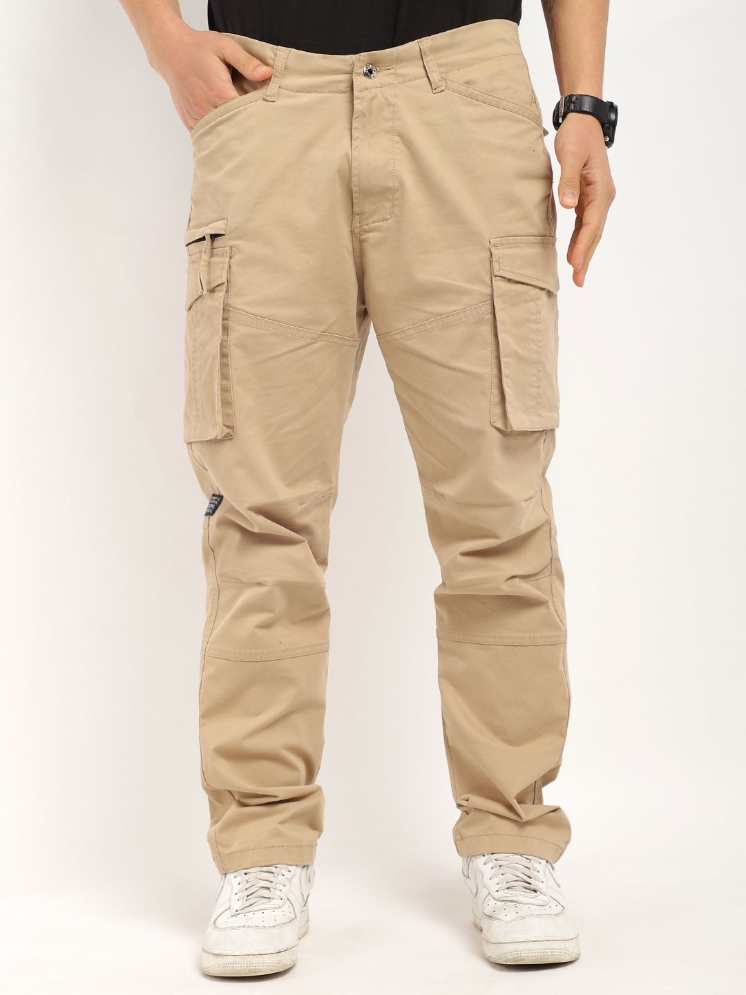 

JIMMY & JORDAN Men Classic Loose Fit Cargos Trousers, Beige