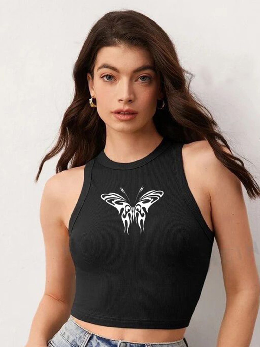

The Roadster Lifestyle Co Printed Sleeveless Stretchable Crop Top, Black