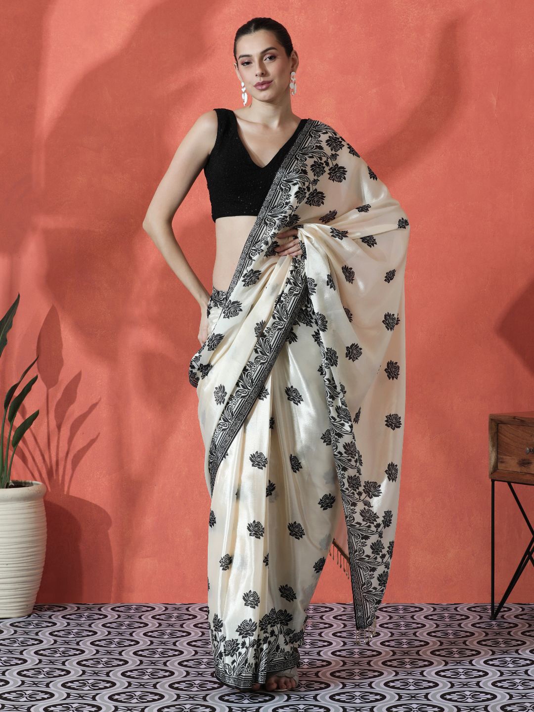 

Sangria Ready to wear Satin Floral Digital Printed Saree, Off white