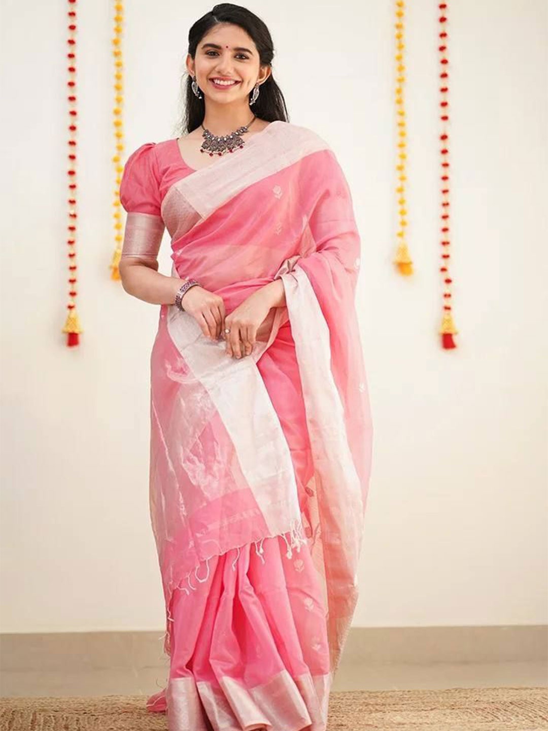 

Manu Designer Woven Design Zari Saree, Pink