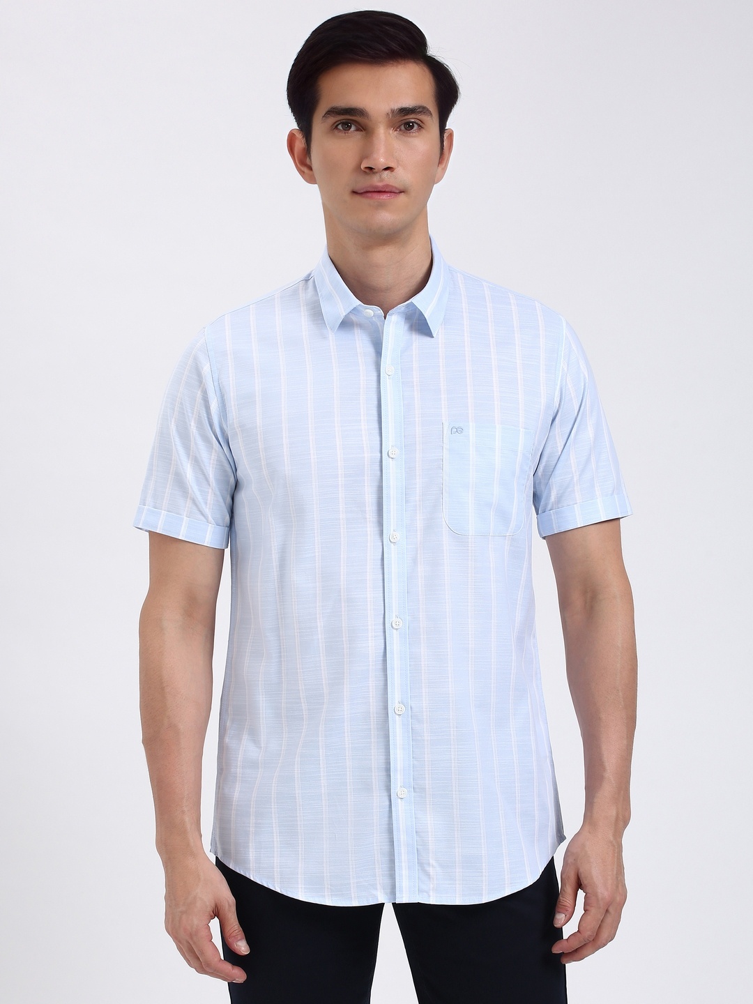 

Peter England Casuals Men Spread Collar Vertical Striped Cotton Casual Shirt, Blue
