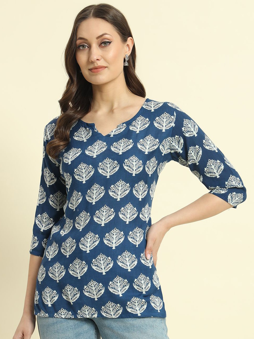 

HYTEN Women Floral Printed Kurti, Blue