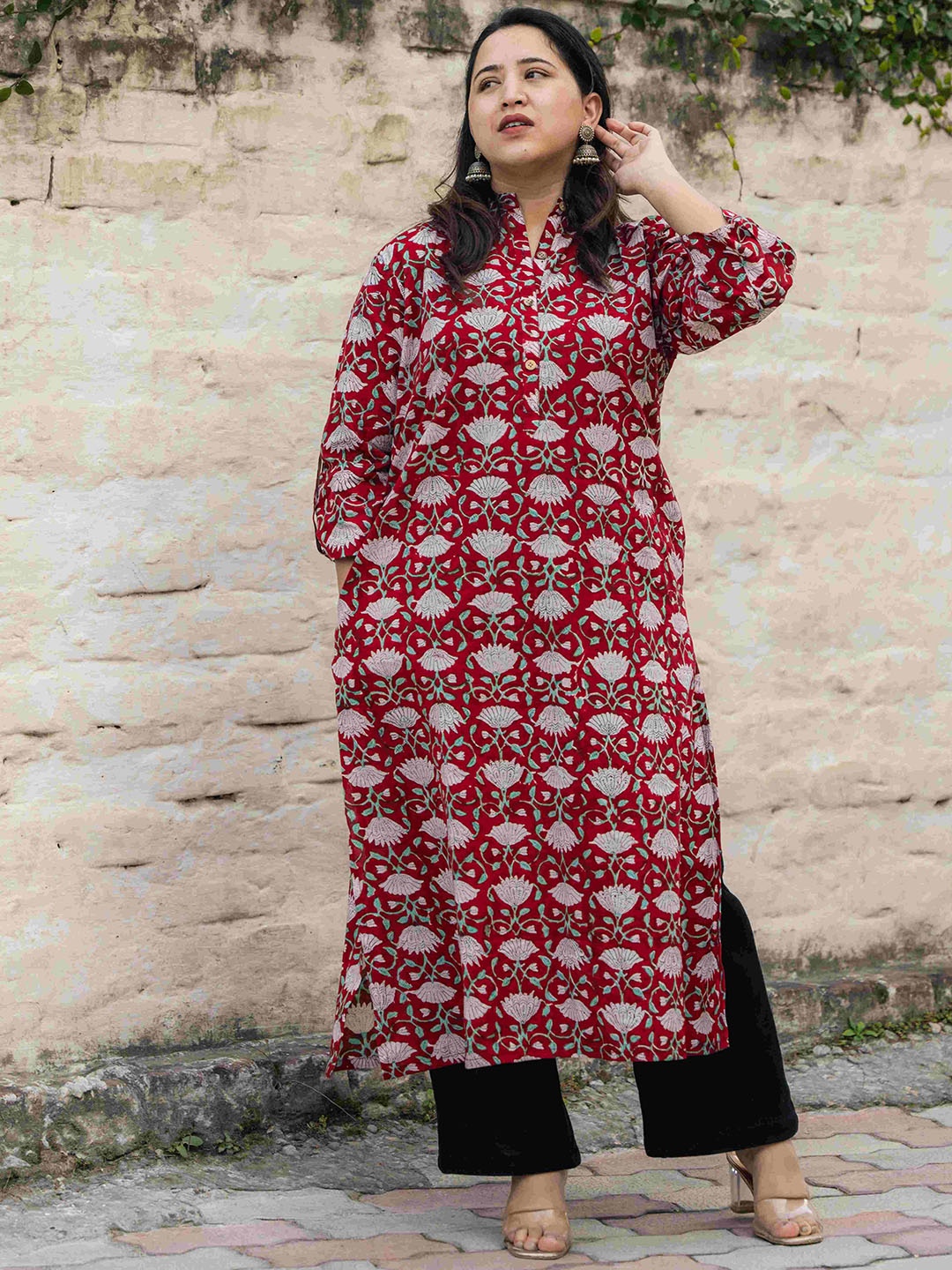 

inkara Plus Size Floral Printed Mandarin collar Straight Pure Cotton Kurta, Red