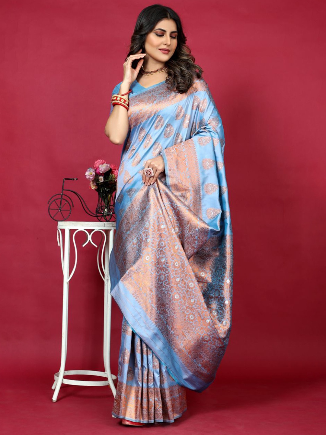 

amirat Woven Design Zari Pure Silk Banarasi Saree, Blue