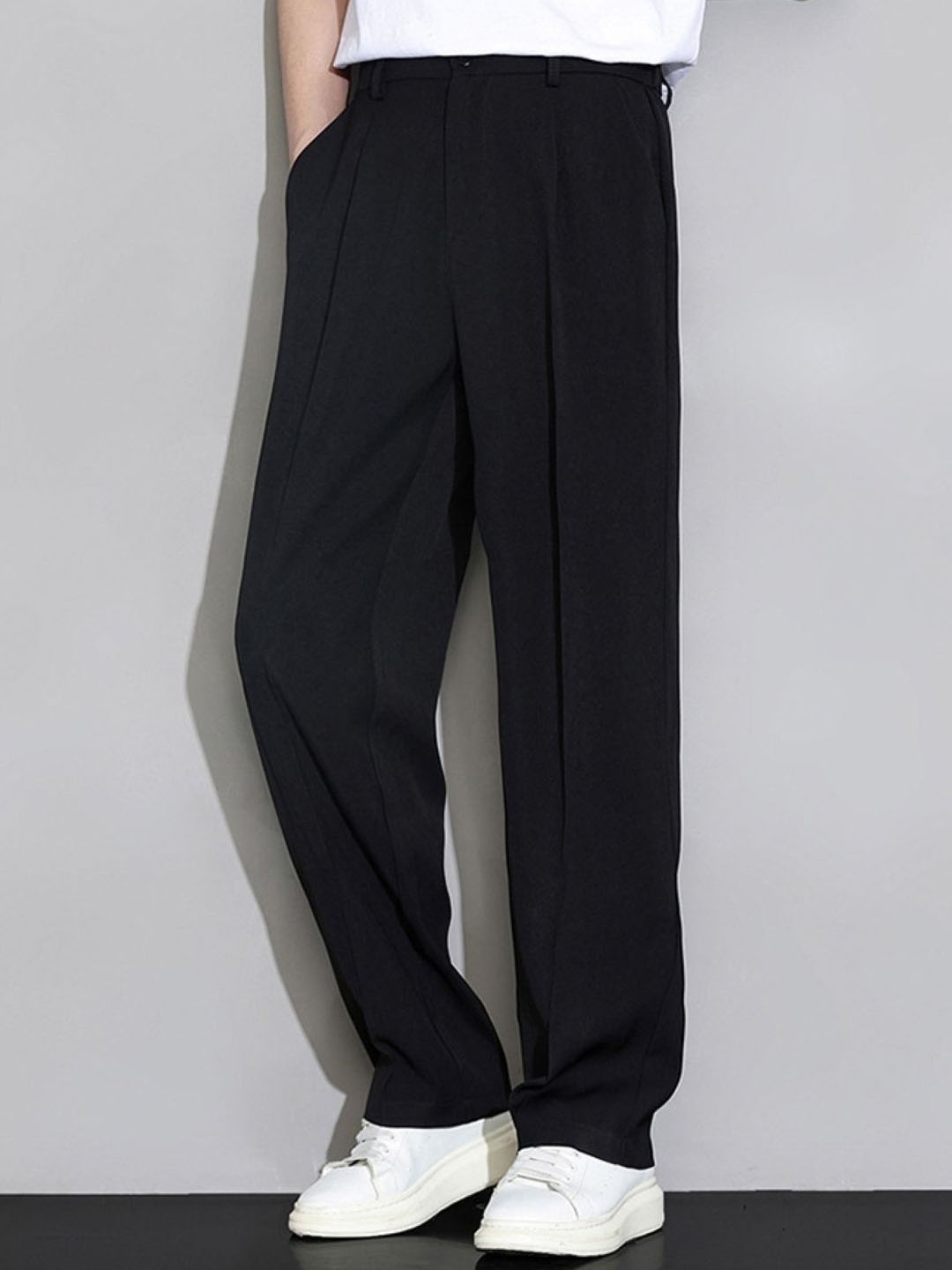 

StyleCast Men Original Mid-Rise Regular Fit Trousers, Black