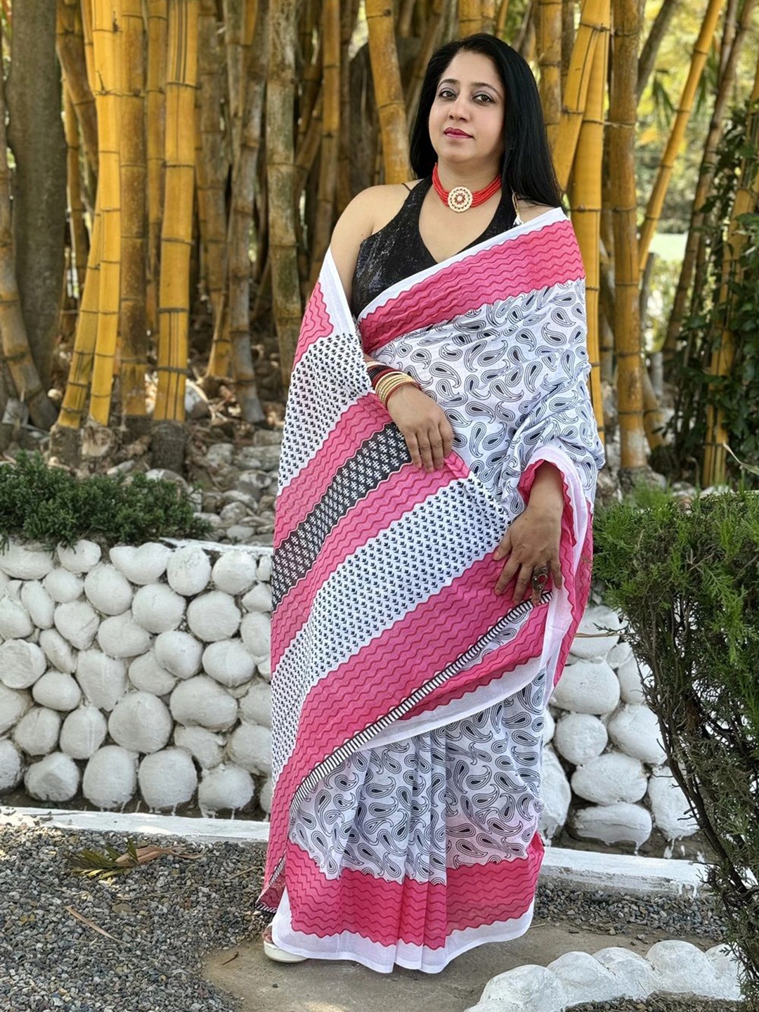 

HERE&NOW Paisley Pure Cotton Ikat Saree, White