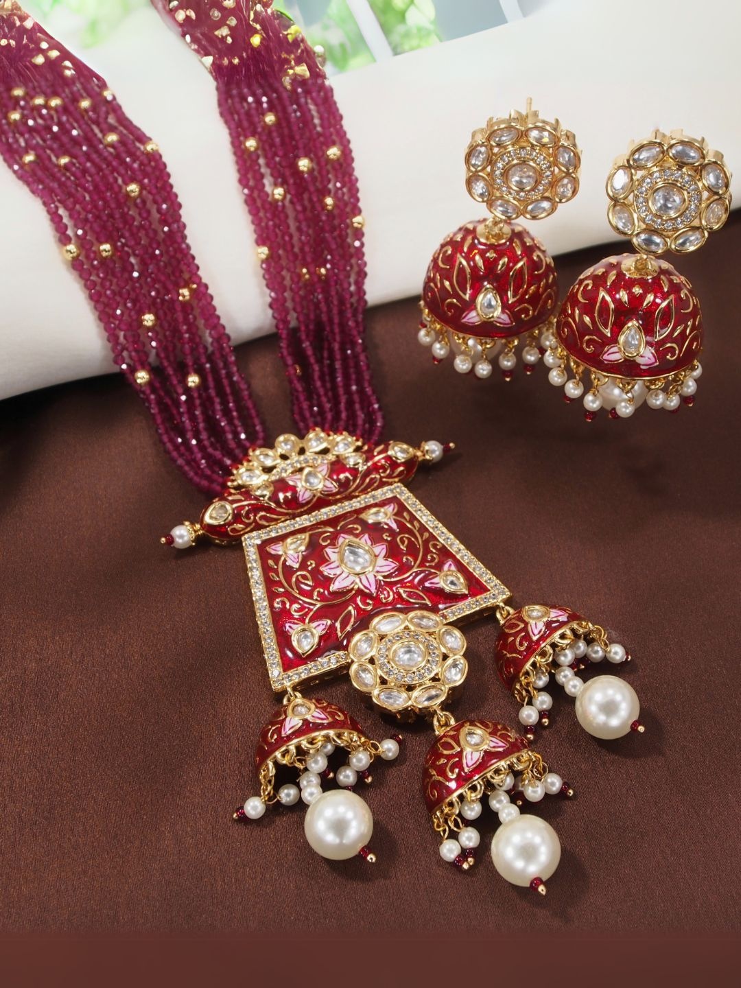 

I Jewels Gold-Plated Artificial Stones Studded And Beaded Jewellery Set