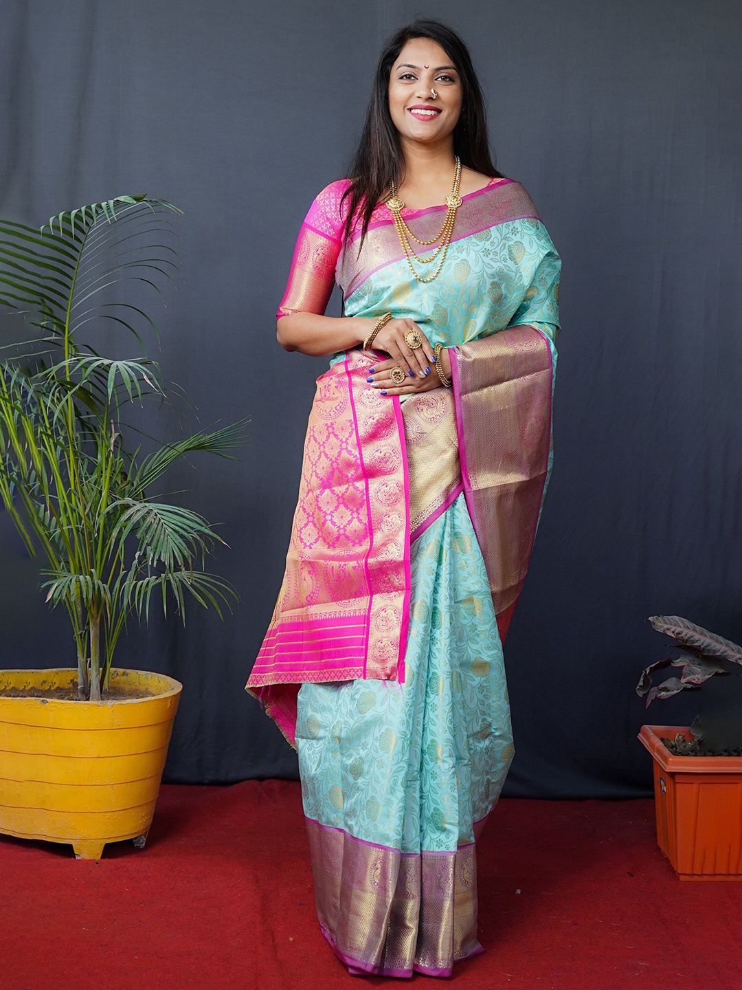 

amirat Woven Design Zari Pure Silk Kanjeevaram Saree, Sea green