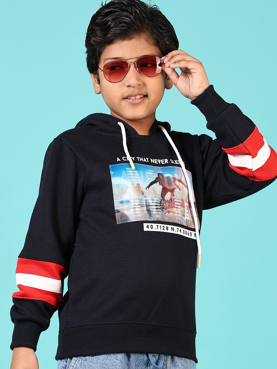 

V-Mart Boys Printed Sweatshirt, Navy blue