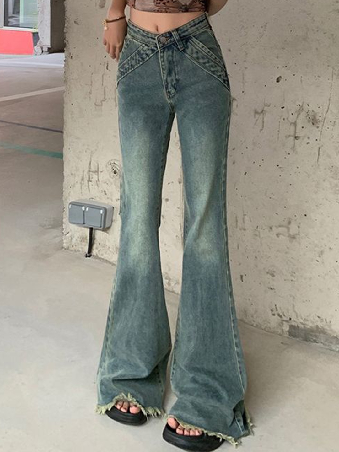 

StyleCast x Revolte Women Bootcut Light Fade Jeans, Blue