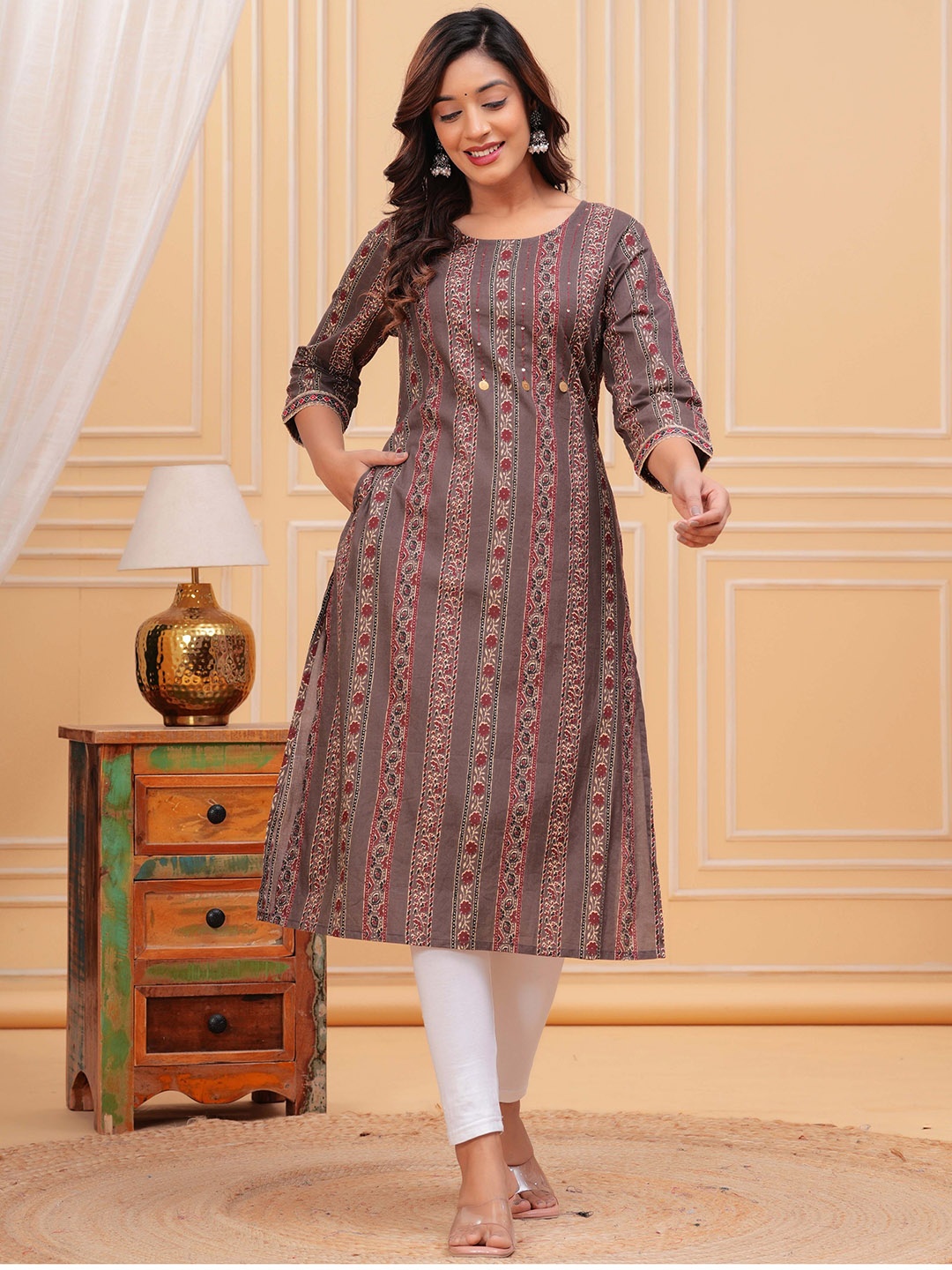 

HERE&NOW Ethnic Motifs Printed Sequinned Round Neck Kurta, Coffee brown