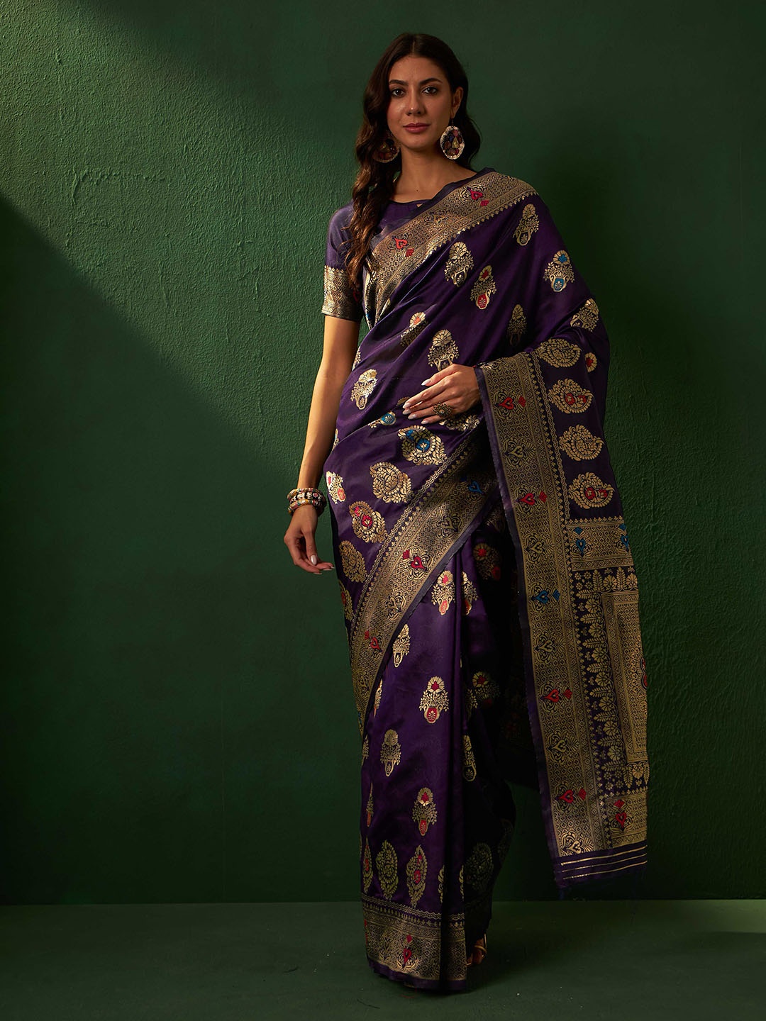 

DEVATITHI Woven Design Zari Banarasi Saree, Purple