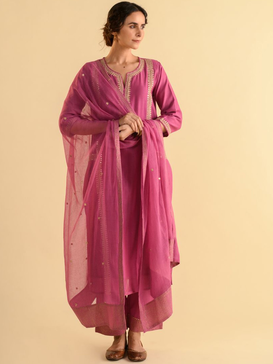 

Kameez by Pooja Kejriwal Floral Embroidered Chanderi Silk Kurta With Trouser & Dupatta, Pink