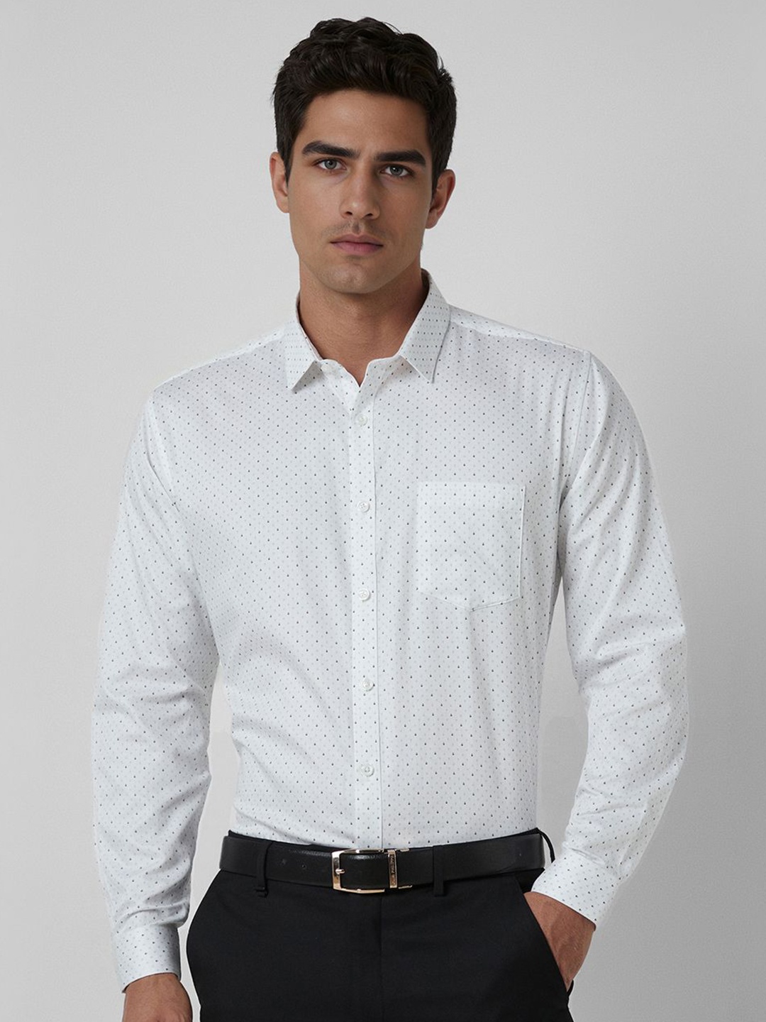 

V Dot Men Slim Fit Spread Collar Geometric Printed Cotton Formal Shirt, White