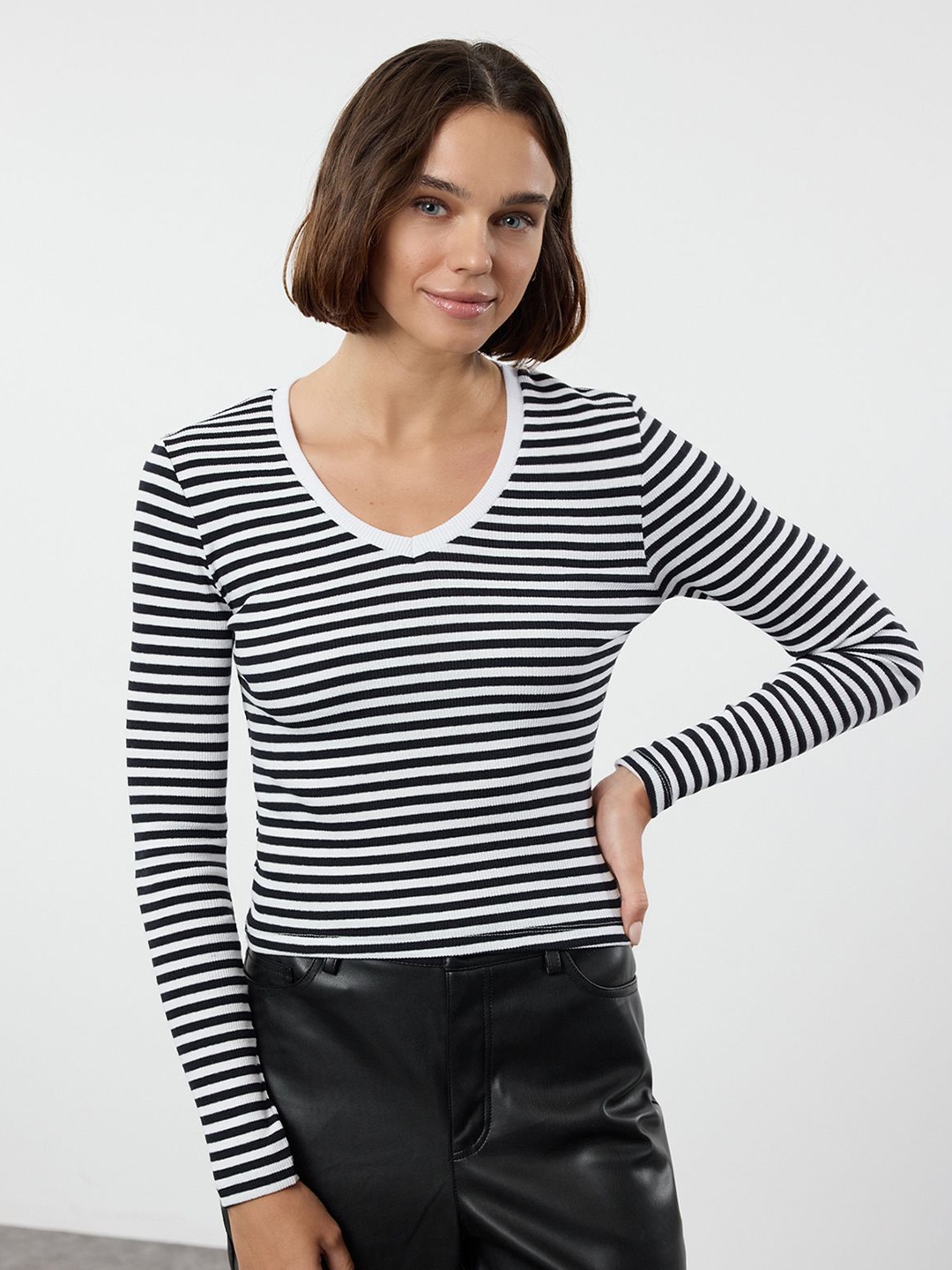 

Trendyol Striped Top, Black