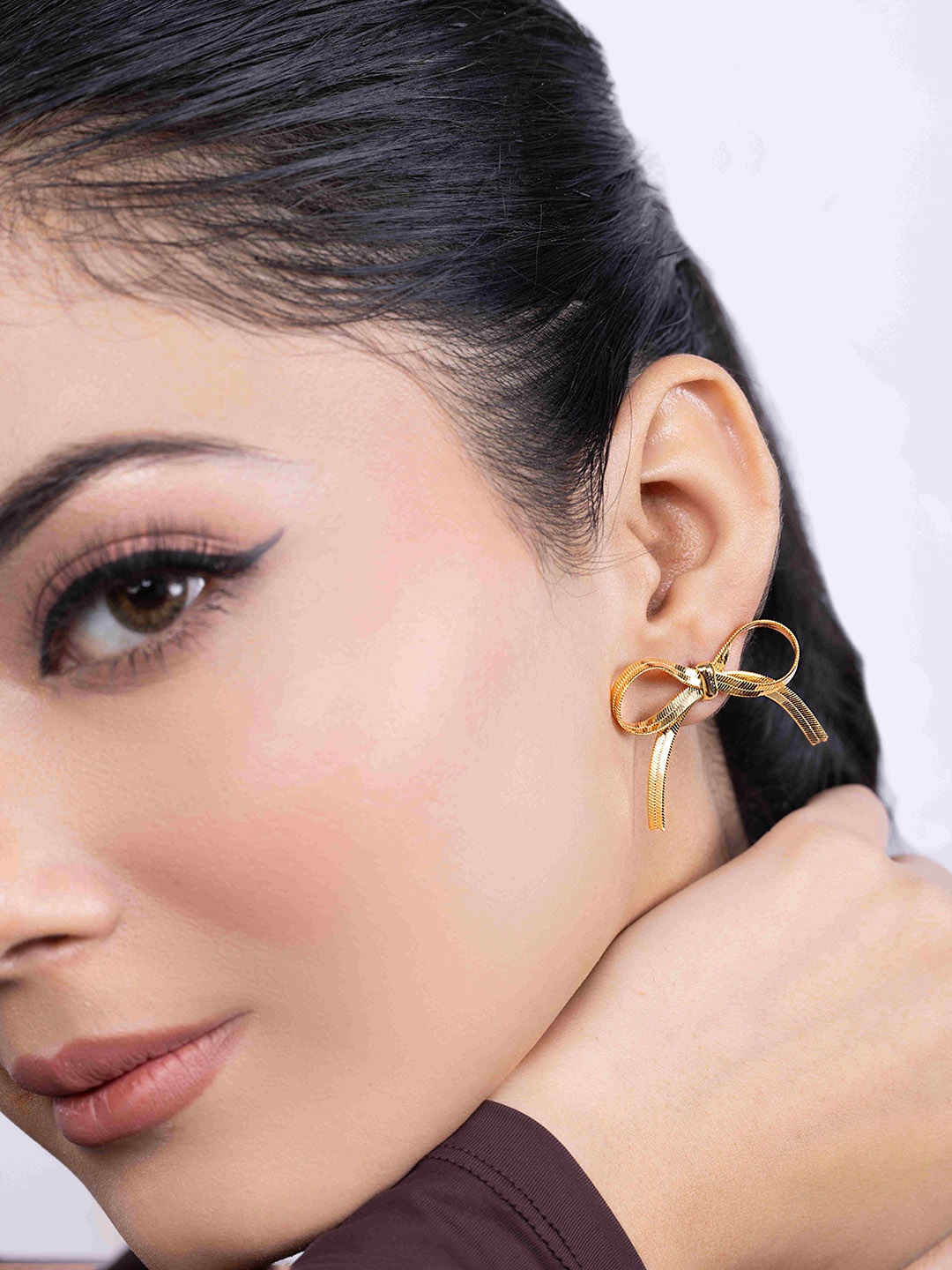 

KAORI BY SHREYA AGARWAL Stainless Steel Gold-Plated Oval Studs