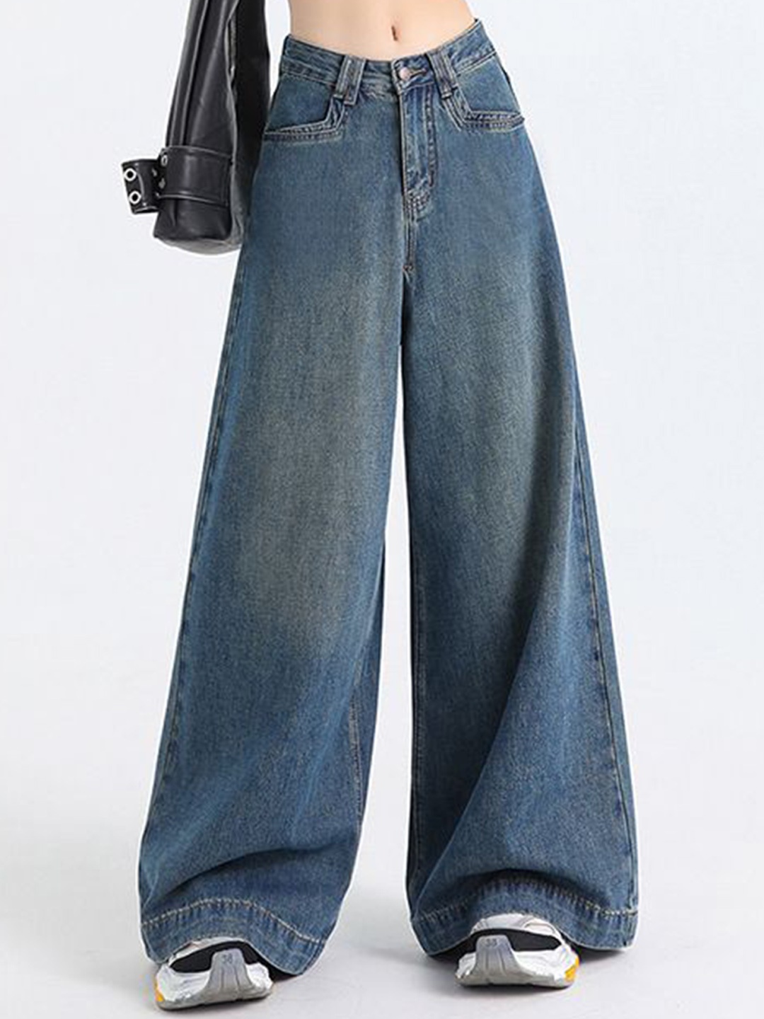 

StyleCast x Revolte Women Flared Light Fade Jeans, Blue