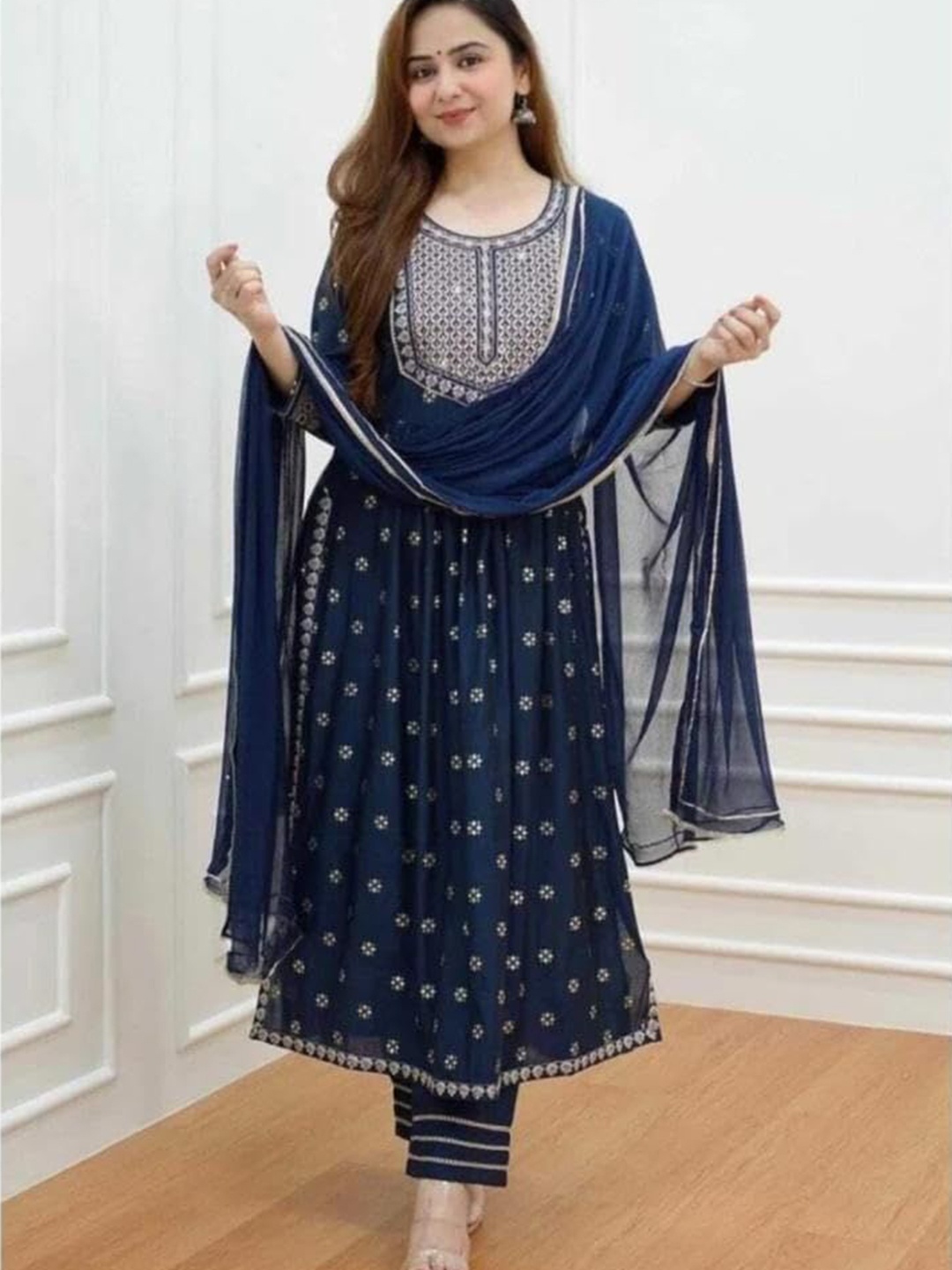 

13-Star Floral Embroidered Round Neck Pleated Anarkali Kurta With Trousers & Dupatta, Navy blue