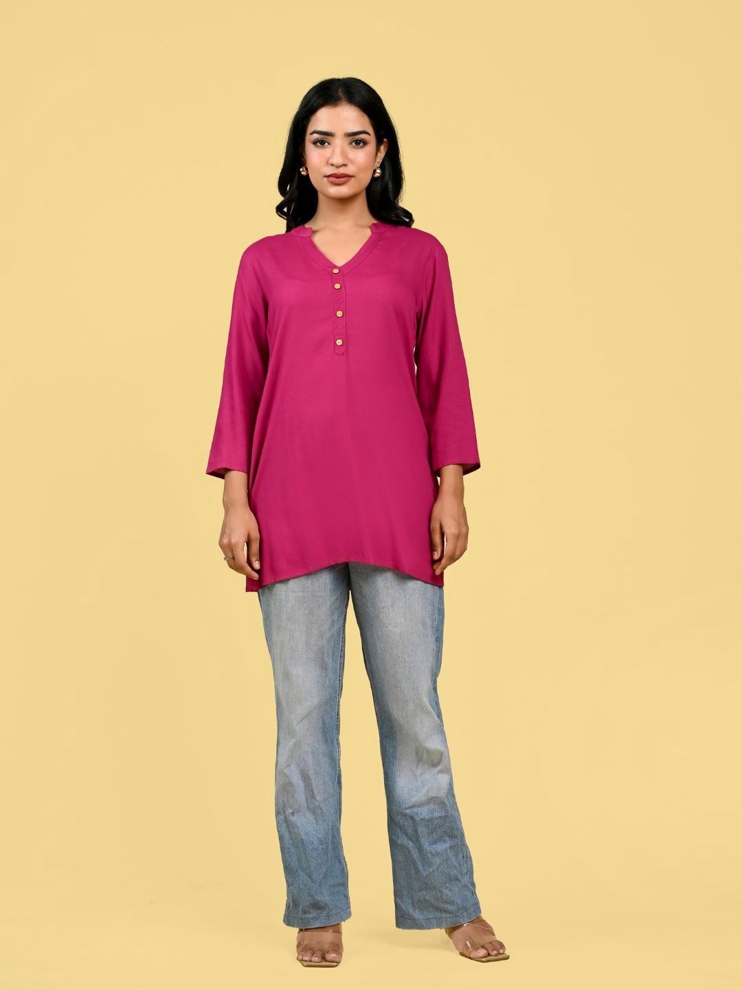 

RAAKA Women Straight Kurti, Maroon