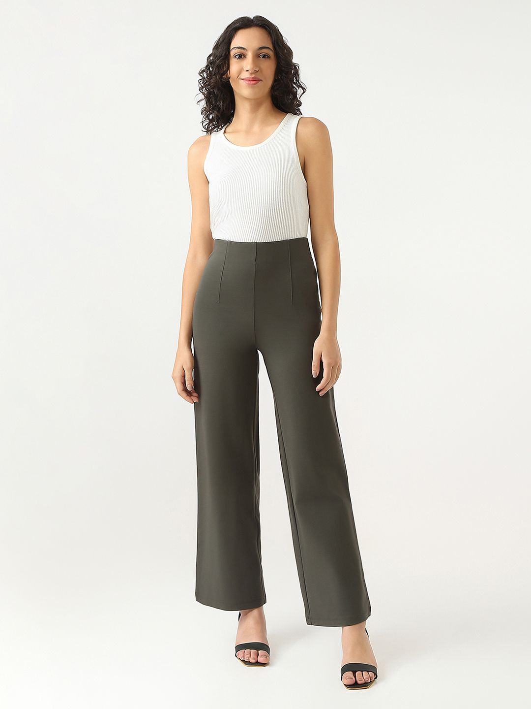 

Kraus Jeans Women Relaxed Fit Trousers, Olive