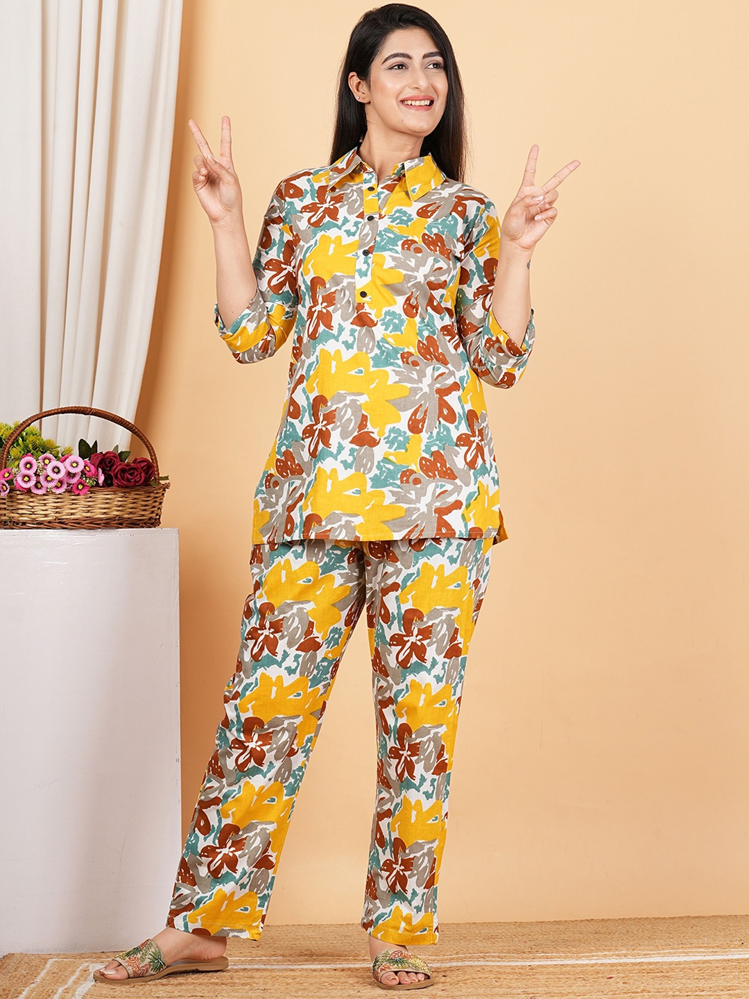 

SHOPAXIS Floral Printed Shirt Collar Pure Cotton Relaxed Fit Tunic And Trousers, Yellow