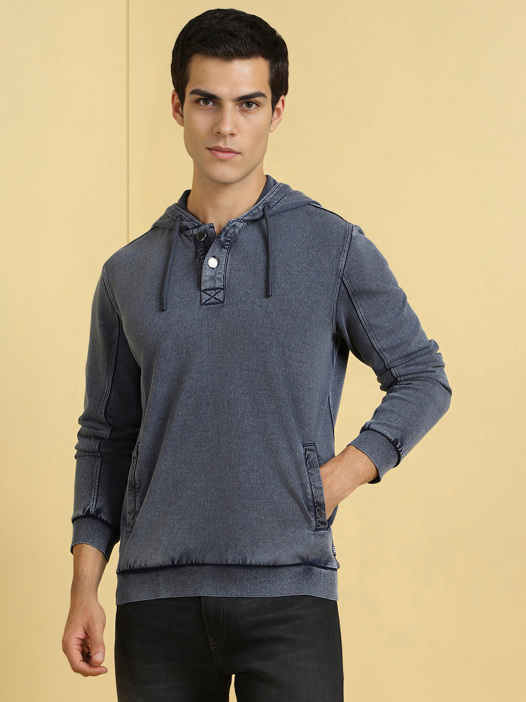 

Allen Solly Men Hooded Sweatshirt, Grey