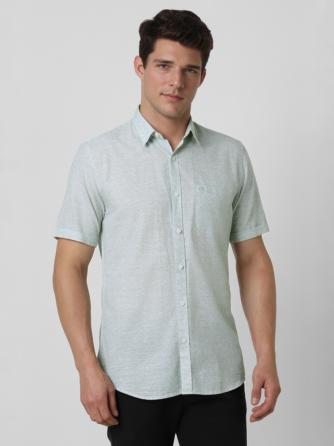 

Peter England Casuals Men Spread Collar Geometric Printed Cotton Casual Shirt, Green