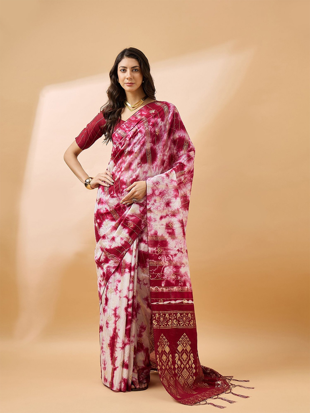 

KIMISHA Woven Design Zari Bandhani Saree, Magenta