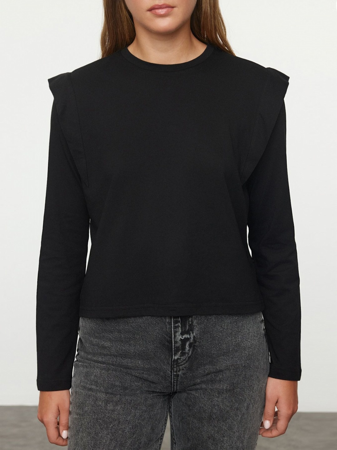 

Trendyol Women Solid Round Neck Cotton T-shirt, Black