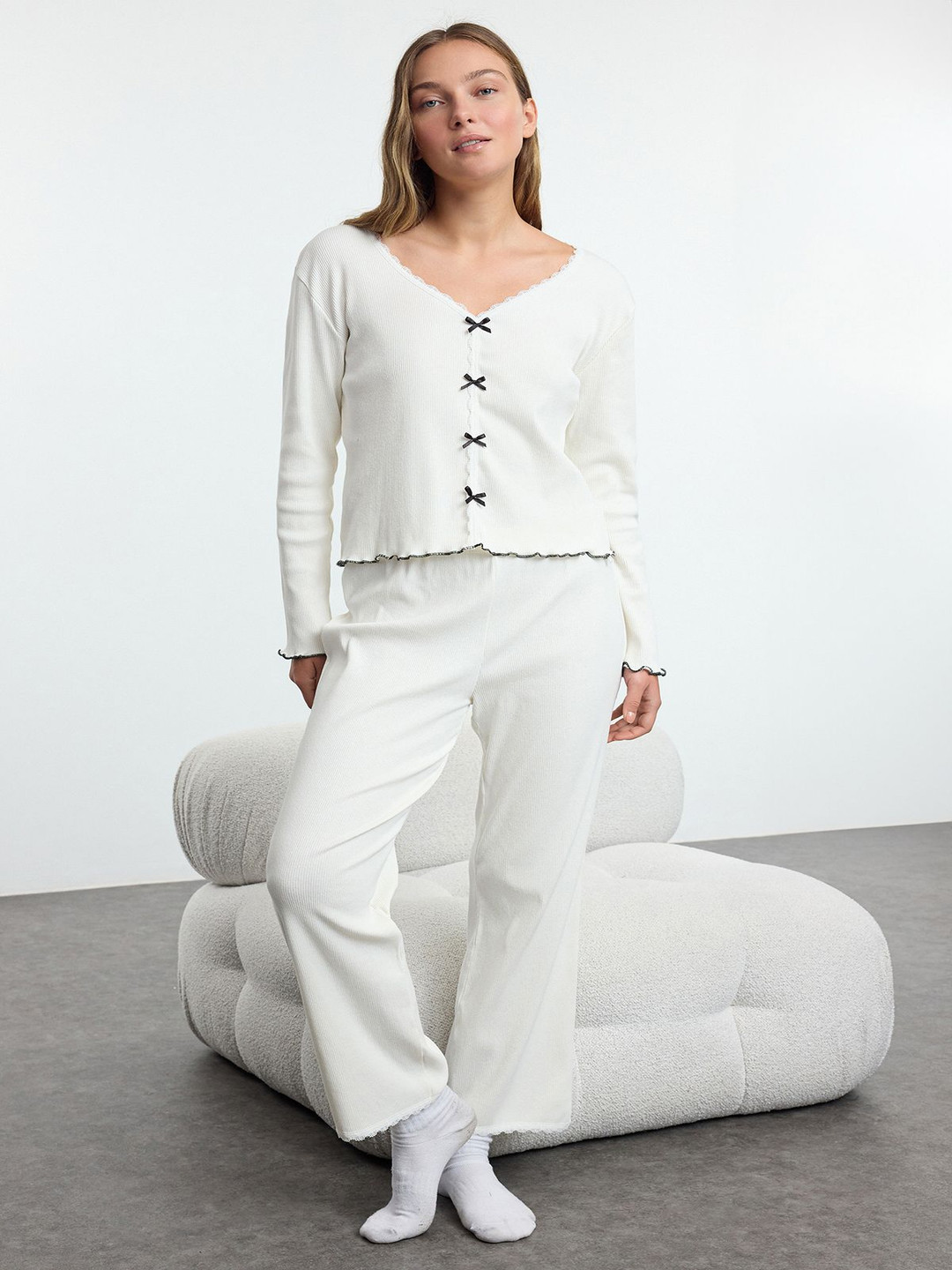 

Trendyol Women Self Design V-Neck Night suit, White